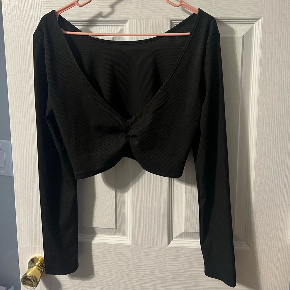 long sleeve crop top